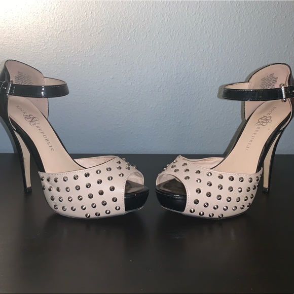 Black and Tan Women’s Size 9 Stiletto Heel - Picture 2 of 6